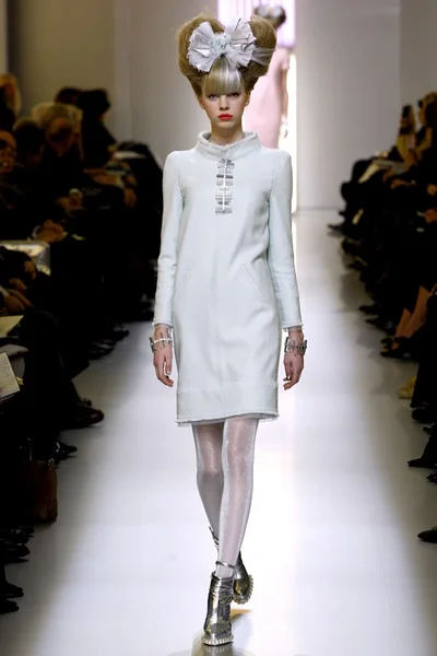 Look 12